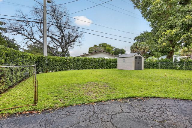 4219 W Park Road, Hollywood, FL 33021
