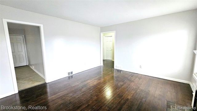 5205 Cadieux Road, Detroit, MI 48224