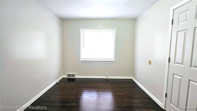 5205 Cadieux Road, Detroit, MI 48224