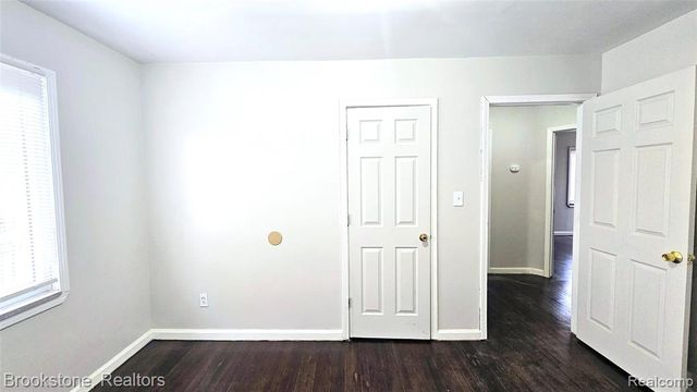 5205 Cadieux Road, Detroit, MI 48224