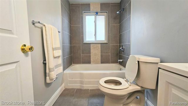 5205 Cadieux Road, Detroit, MI 48224