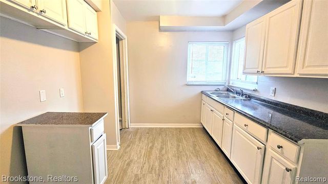 5205 Cadieux Road, Detroit, MI 48224