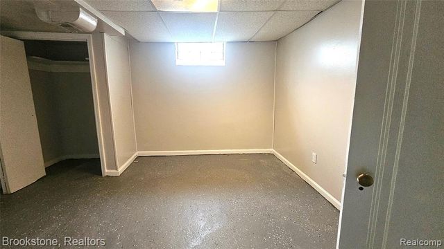 5205 Cadieux Road, Detroit, MI 48224