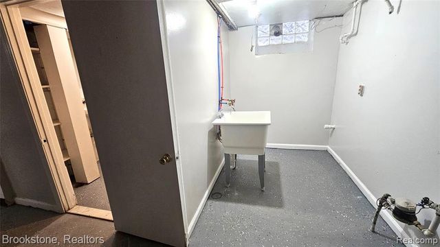 5205 Cadieux Road, Detroit, MI 48224