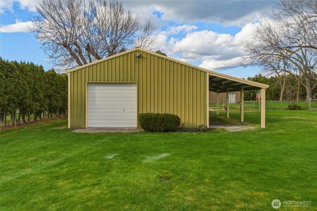 305 NE A Street, College Place, WA 99324