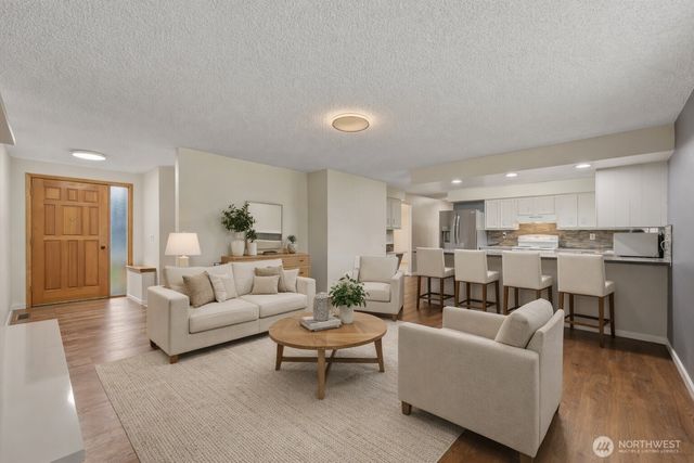 305 NE A Street, College Place, WA 99324