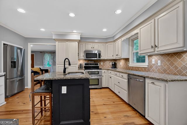 697 John Lovelace Road, Lagrange, GA 30241