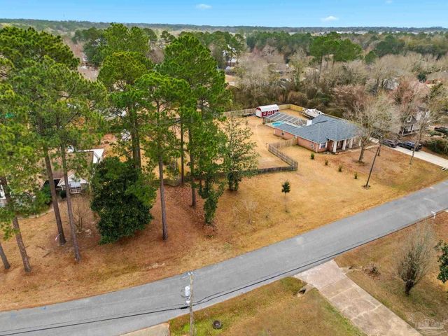 5008 Pattock Pl, Pace, FL 32571