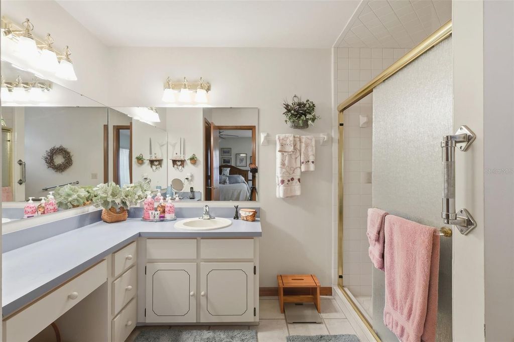 Image 22 of property listing at 831 FREEMANS FARM ROAD, Deland, FL 32720