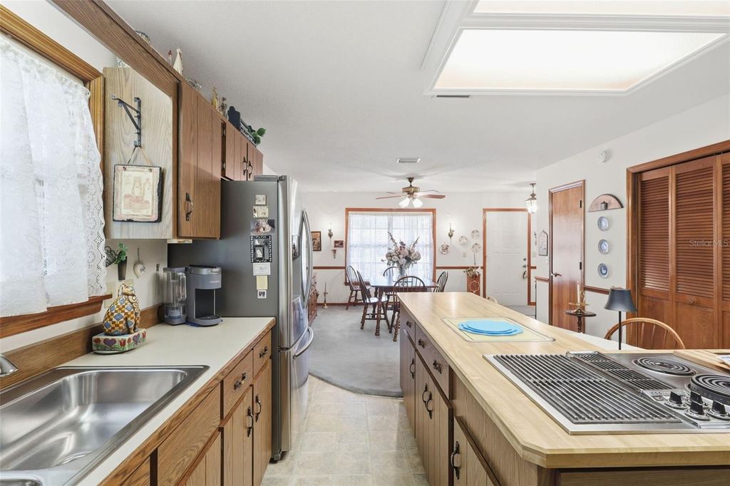 Image 8 of property listing at 831 FREEMANS FARM ROAD, Deland, FL 32720