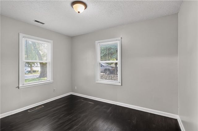 10324 Oakland Avenue, Kansas City, MO 64134