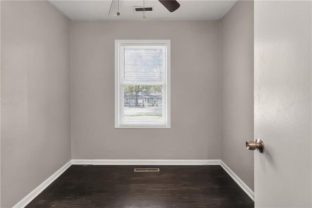 10324 Oakland Avenue, Kansas City, MO 64134