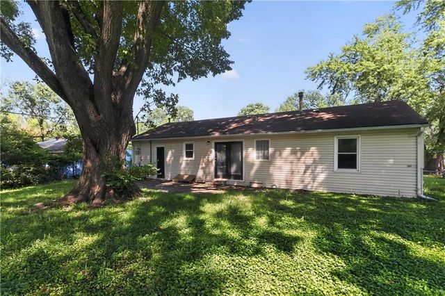 10324 Oakland Avenue, Kansas City, MO 64134