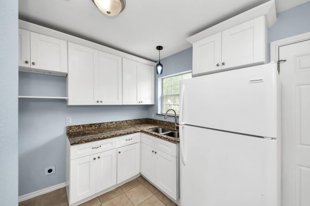 3511 Palm Avenue, Texas City, TX 77590