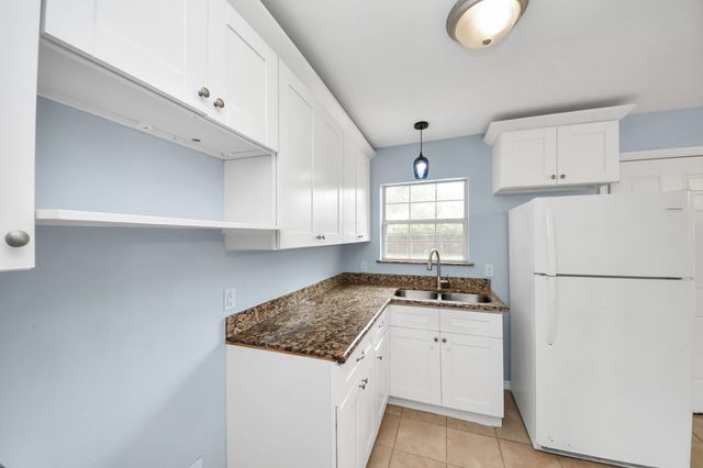 3511 Palm Avenue, Texas City, TX 77590