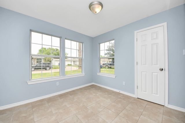 3511 Palm Avenue, Texas City, TX 77590