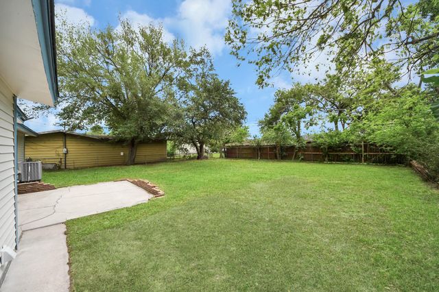 3511 Palm Avenue, Texas City, TX 77590