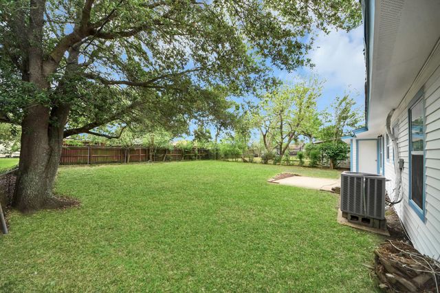 3511 Palm Avenue, Texas City, TX 77590