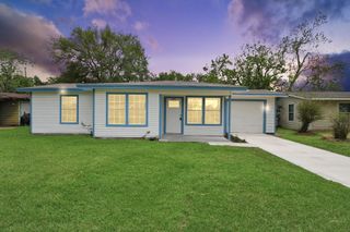 3511 Palm Avenue, Texas City, TX 77590