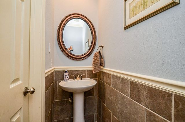 3126 Serene Oak Drive, Sugar Land, TX 77478