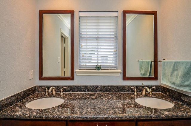 3126 Serene Oak Drive, Sugar Land, TX 77478