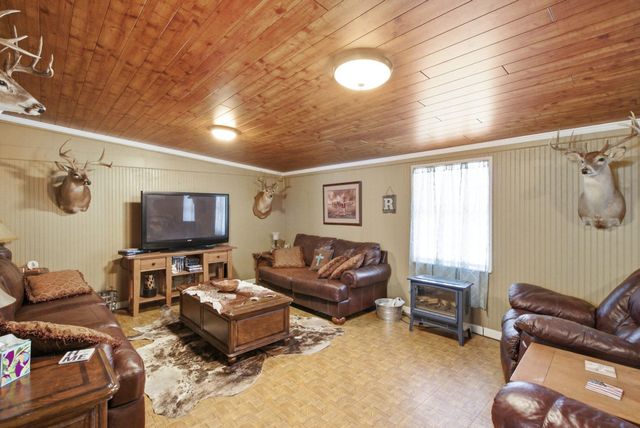 135 Indian Mountain Court, Granbury, TX 76048