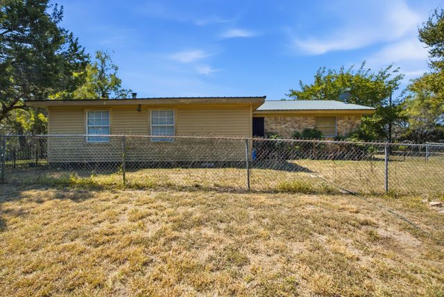 135 Indian Mountain Court, Granbury, TX 76048