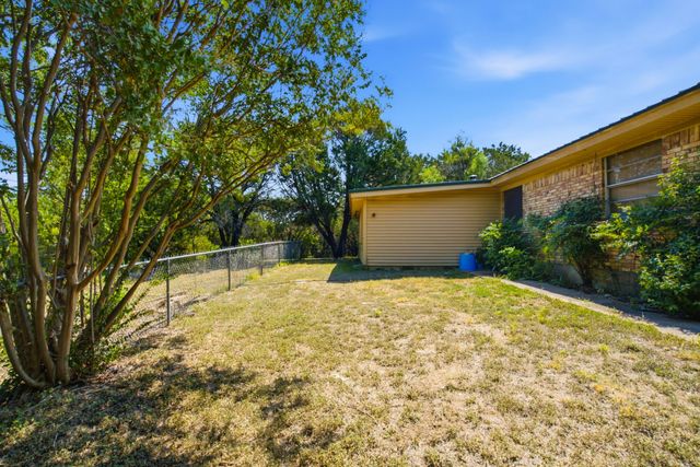 135 Indian Mountain Court, Granbury, TX 76048