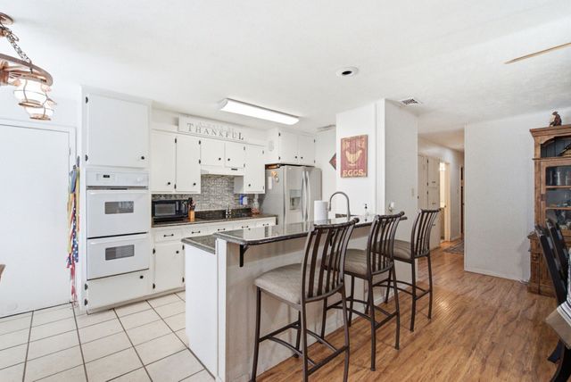 135 Indian Mountain Court, Granbury, TX 76048