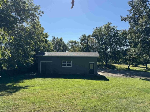 7130 N US Hwy 51, Janesville, WI 53545