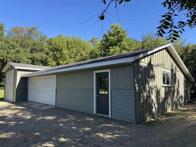 7130 N US Hwy 51, Janesville, WI 53545