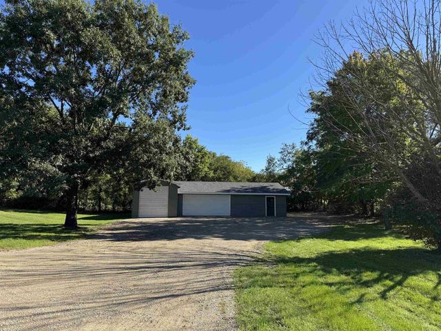 7130 N US Hwy 51, Janesville, WI 53545