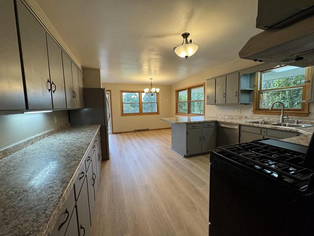 7130 N US Hwy 51, Janesville, WI 53545