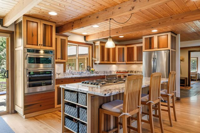 55635 Gatehouse Lane, Bend, OR 97707