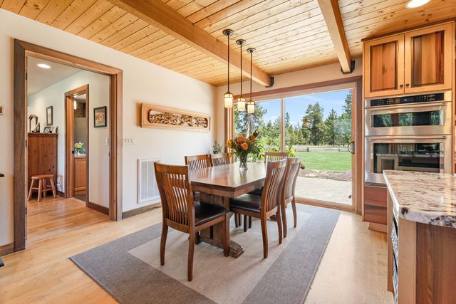 55635 Gatehouse Lane, Bend, OR 97707