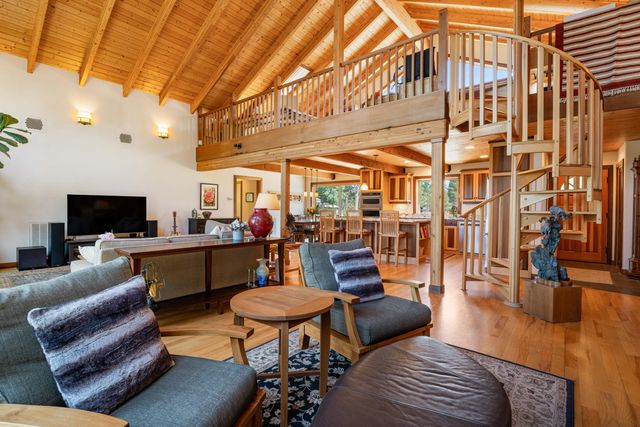 55635 Gatehouse Lane, Bend, OR 97707