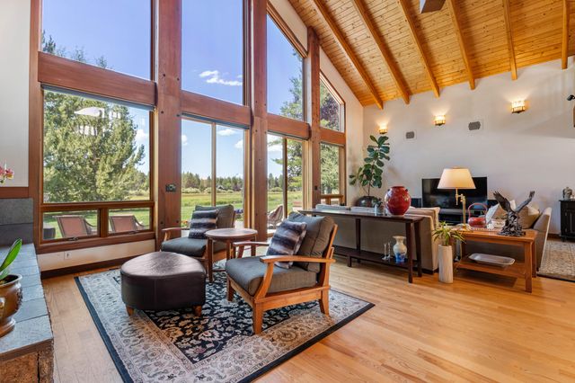 55635 Gatehouse Lane, Bend, OR 97707