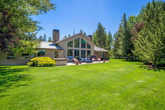 55635 Gatehouse Lane, Bend, OR 97707