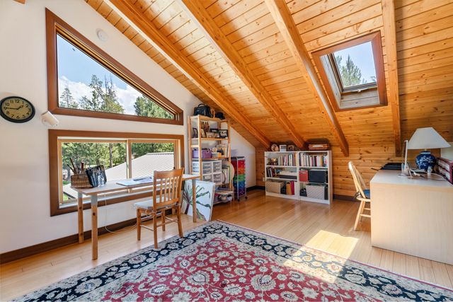 55635 Gatehouse Lane, Bend, OR 97707