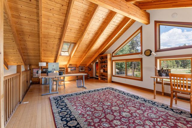 55635 Gatehouse Lane, Bend, OR 97707