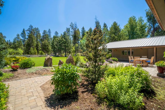 55635 Gatehouse Lane, Bend, OR 97707