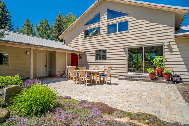 55635 Gatehouse Lane, Bend, OR 97707