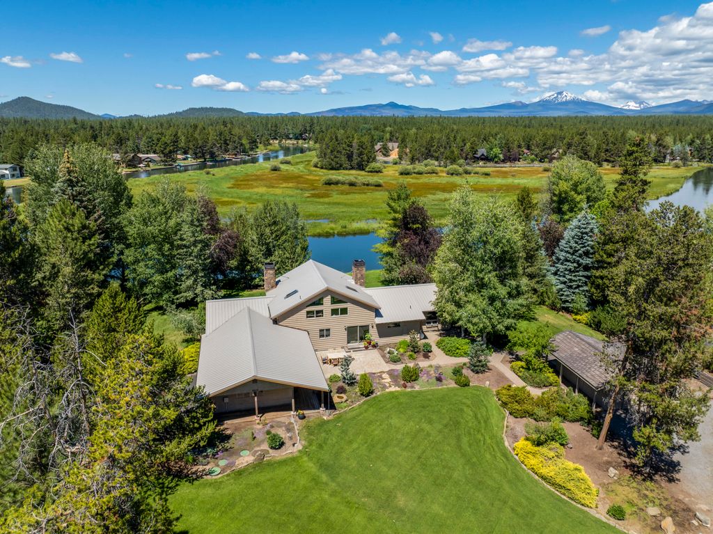 55635 Gatehouse Lane, Bend, OR 97707