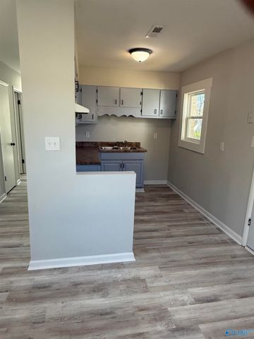 511 14th Avenue NW, Decatur, AL 35601