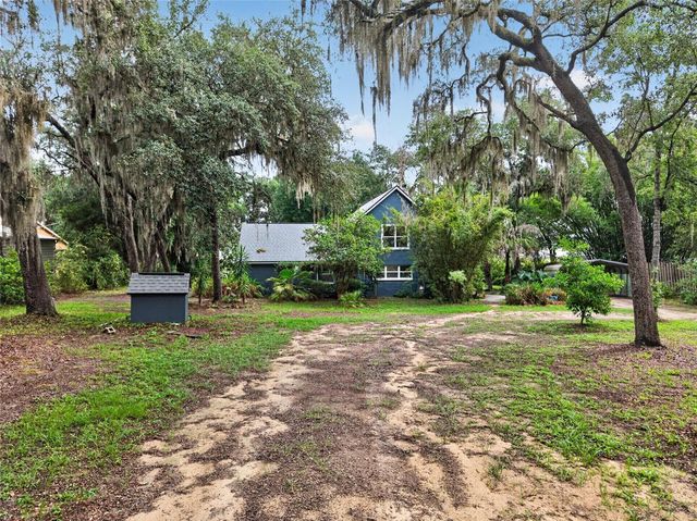 104 LONG POND WAY, Hawthorne, FL 32640
