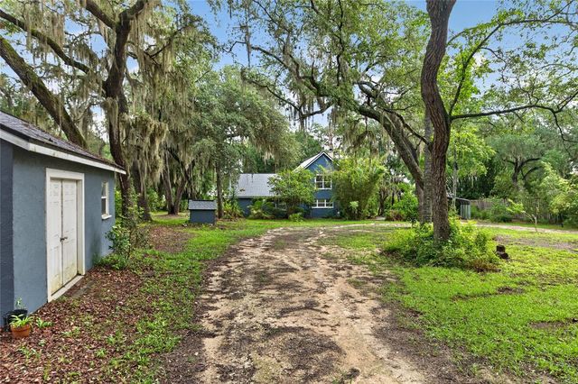 104 LONG POND WAY, Hawthorne, FL 32640