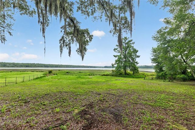 104 LONG POND WAY, Hawthorne, FL 32640
