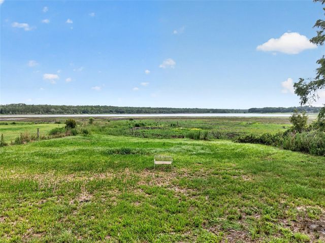 104 LONG POND WAY, Hawthorne, FL 32640