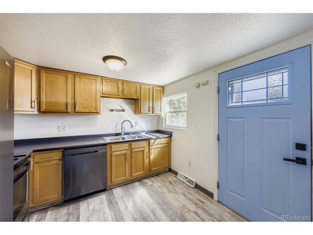 316 N 10th Ave, Brighton, CO 80601