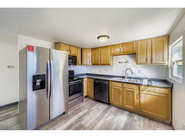 316 N 10th Ave, Brighton, CO 80601